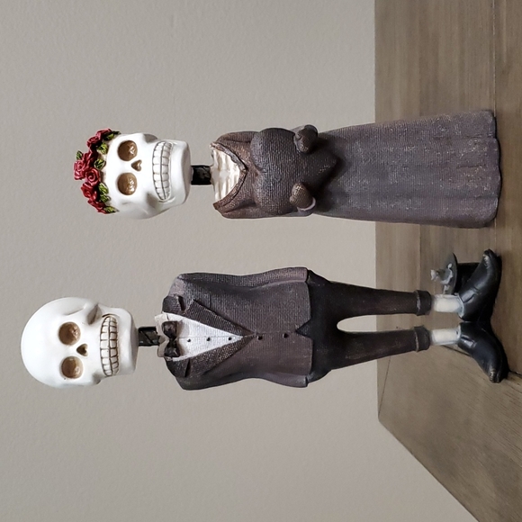 Gothic Skeleton Couple Figurine Set - Picture 1 of 13